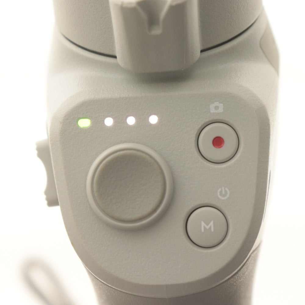■ DJI OM4 スマートフォン スタビライザー ジンバル 折りたたみ式 コンパクト Vlog 旅行 スポーツ 付属品付き 動作確認済み