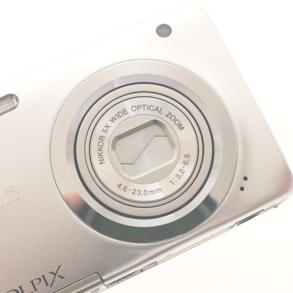 ■ Nikon ニコン デジタルカメラ COOLPIX A100 コンパクト デジカメ レンズ 4.6–23.0mm f/3.2–6.5 5倍 通電確認済み 付属品付き