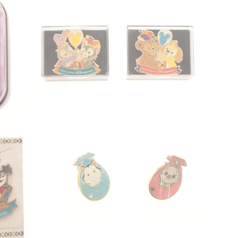 ■ ディズニー ピンバッジ ピンズ 19点セット まとめ売り 香港ディズニー 入場記念 年パス ミッキー ベビーシリーズ フィガロ ケース 缶