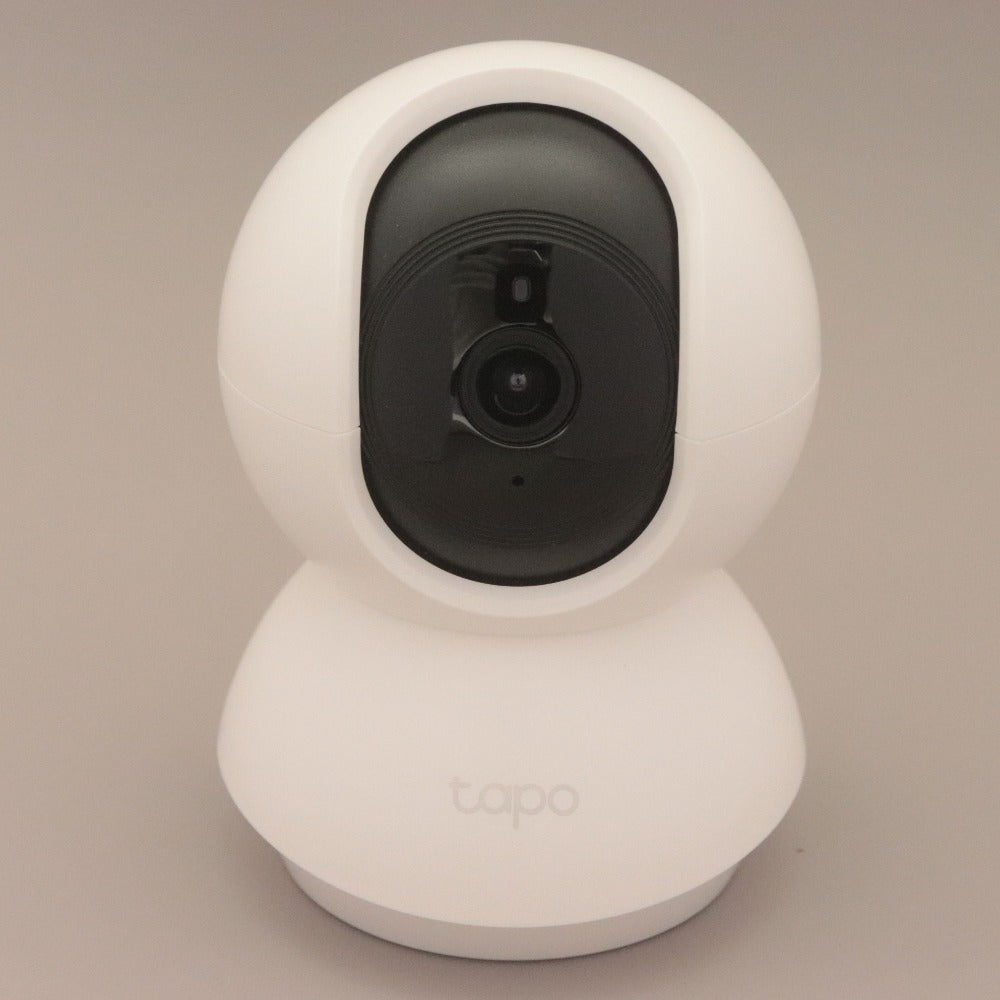 ■ TP-Link パンチルト ネットワーク Wi-Fiカメラ Tapo C200 1080p フルHD 首振り 自動追尾 防犯 屋内 見守り 夜間撮影 付属品付き未使用
