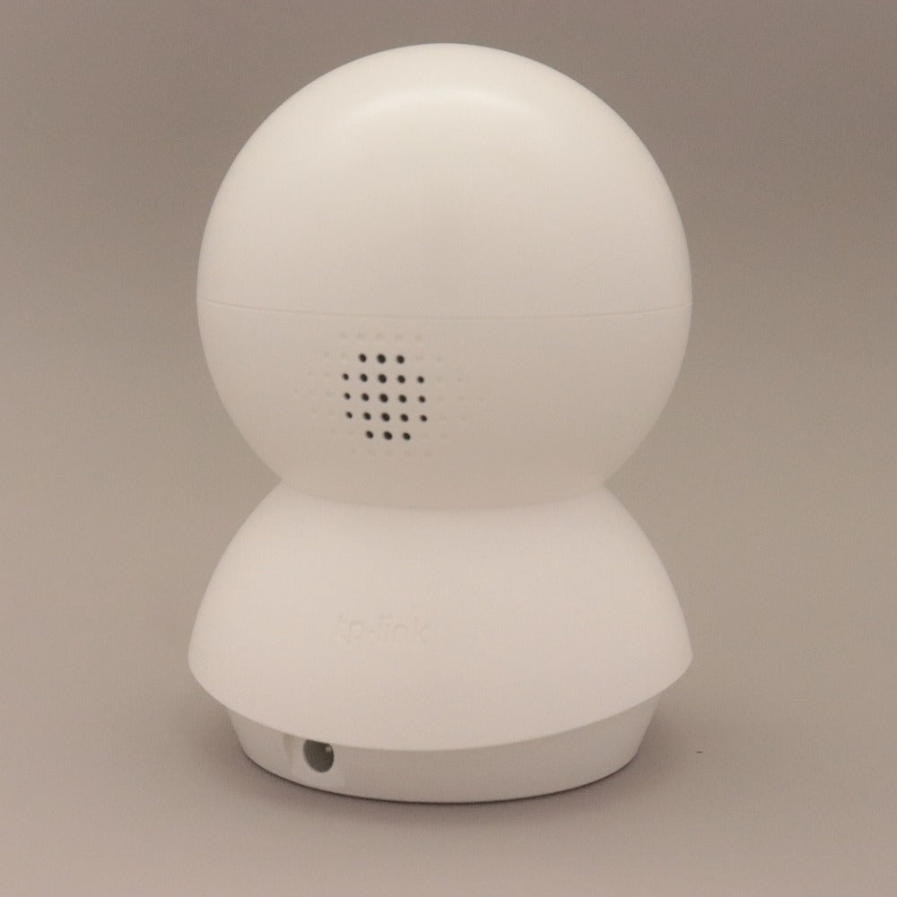 ■ TP-Link パンチルト ネットワーク Wi-Fiカメラ Tapo C200 1080p フルHD 首振り 自動追尾 防犯 屋内 見守り 夜間撮影 付属品付き未使用