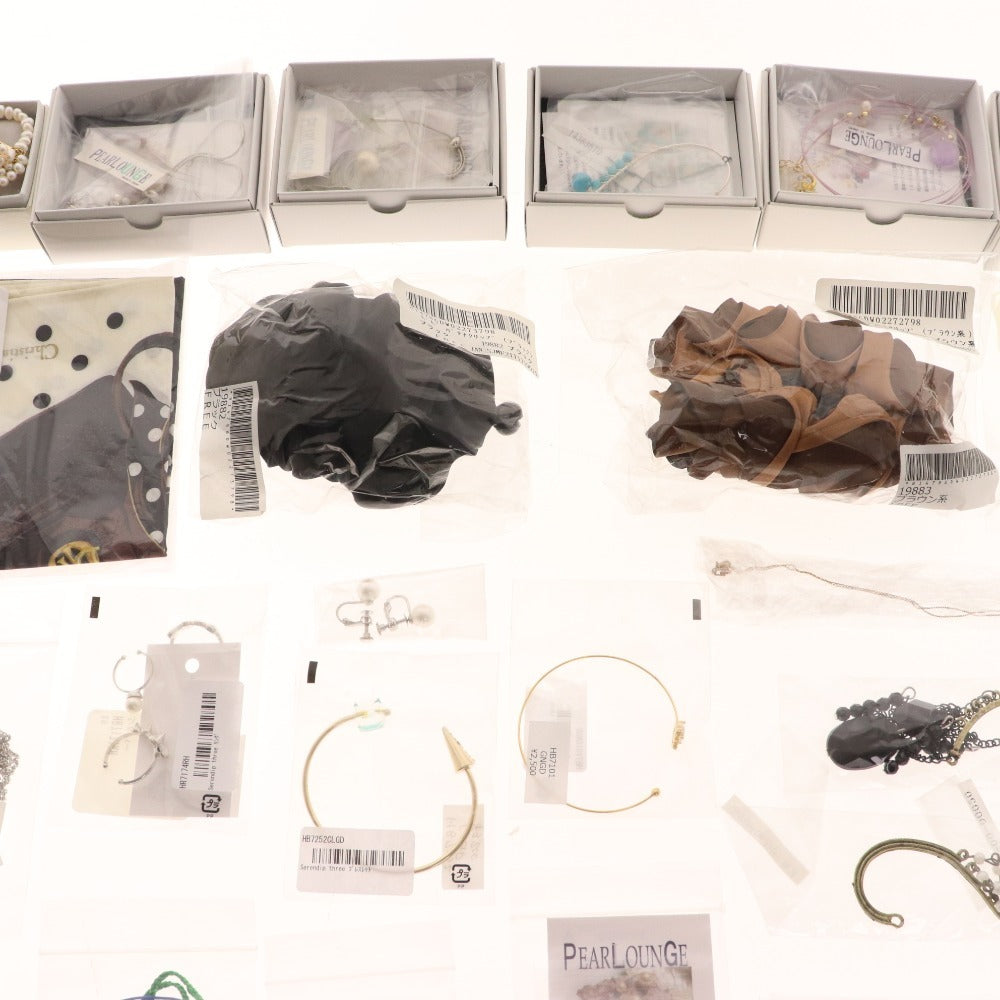 ■ ナホク ハワイアンジュエリー 等 大量セット まとめ売り ブレスレット イヤリング ハンカチ 髪留め 等 箱付き 未使用