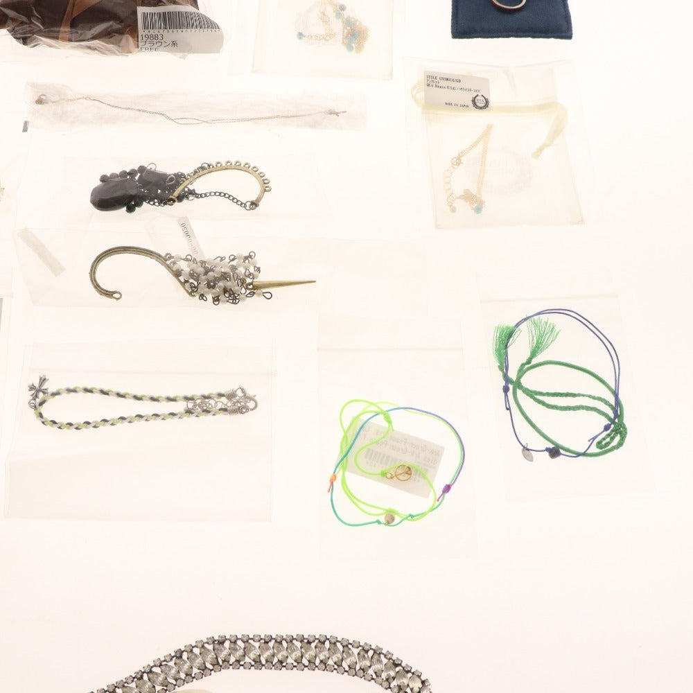 ■ ナホク ハワイアンジュエリー 等 大量セット まとめ売り ブレスレット イヤリング ハンカチ 髪留め 等 箱付き 未使用