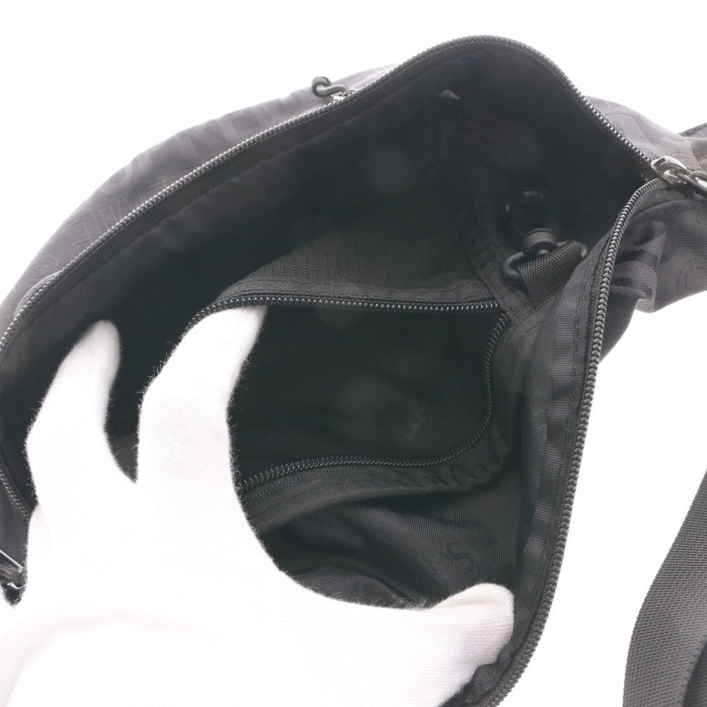 ■ Supreme シュプリーム ウェストポーチ ウェストバッグ 鞄 ファスナー ポケット メンズ ブラック