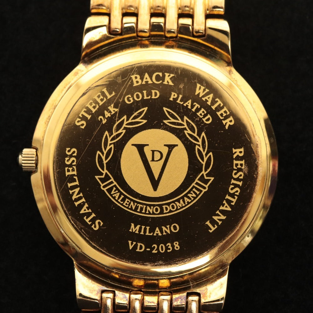 ■ VALENTINO DOMANI バレンチノドマーニ 腕時計 VD-2038 クォーツ 68.1g ゴールド 文字盤 ホワイト ゴールド 付属品付き