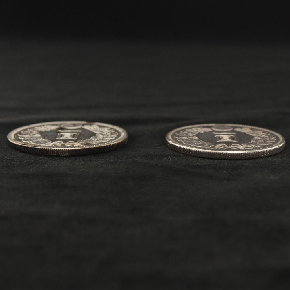 ■ 2 Japanese 1 Yen Silver Coins Set Meiji 37 & Meiji 15 1 Yen Silver Dragon Chrysanthemum Approx. 26.8g Coins Old Coins